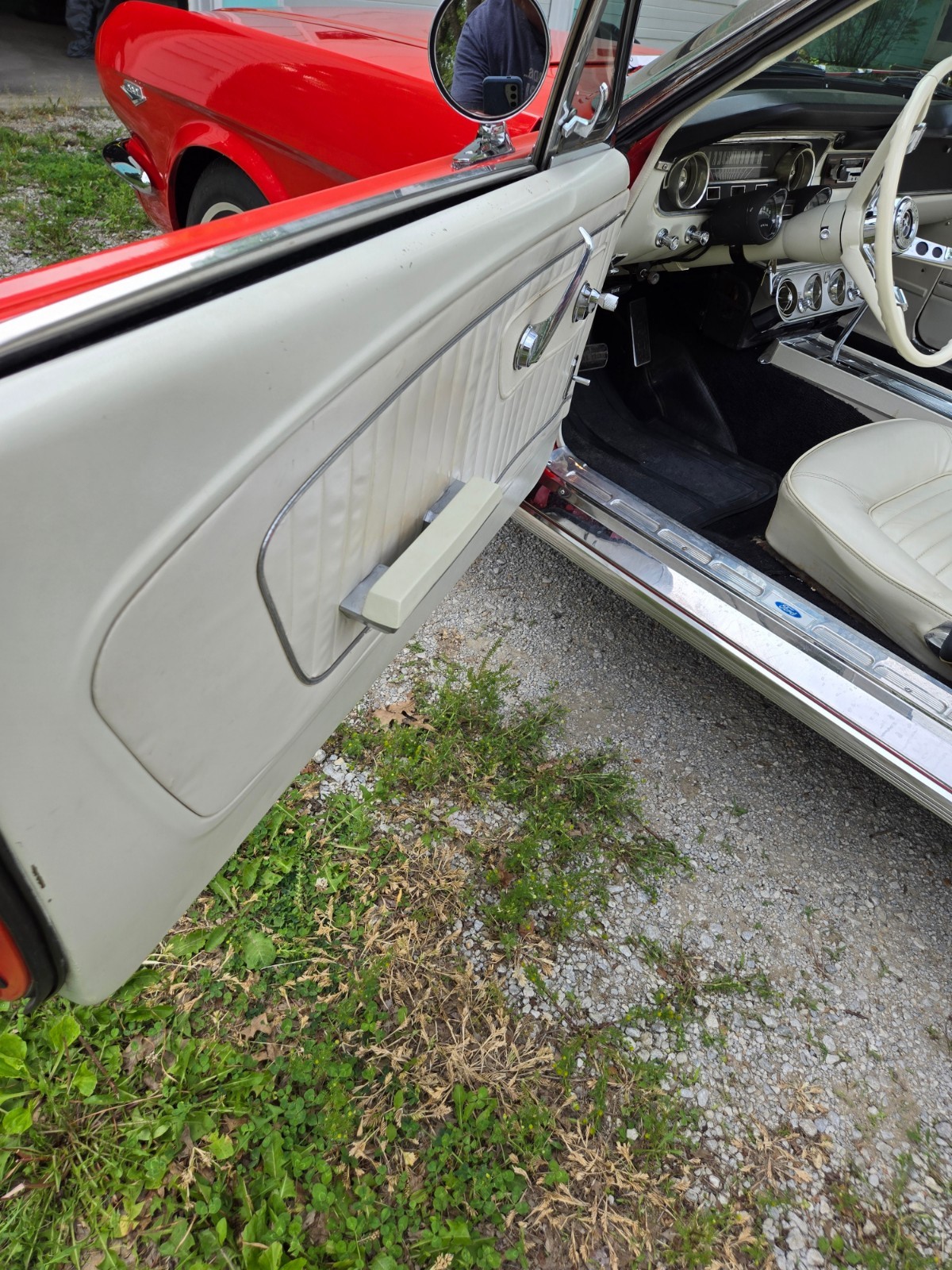 Ford-Mustang-1965-Convertible-22