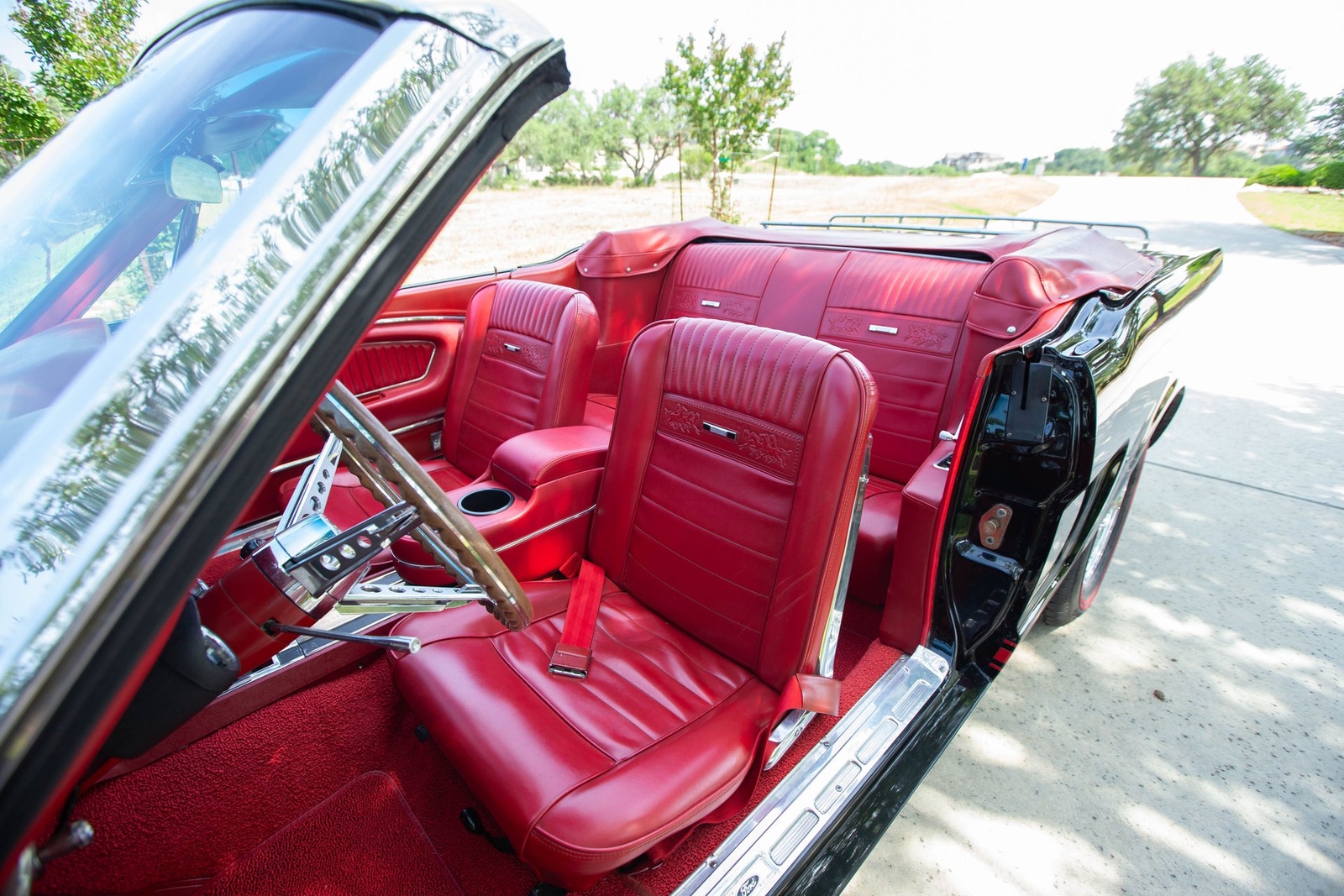 Ford-Mustang-1965-Convertible-22