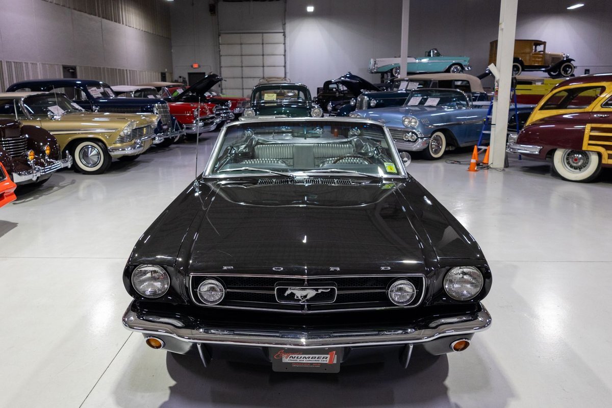Ford-Mustang-1965-Convertible-23