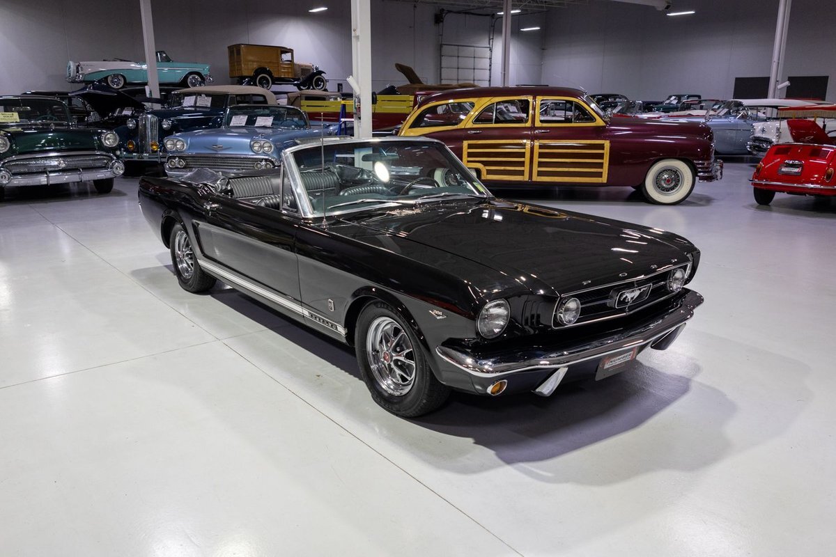 Ford-Mustang-1965-Convertible-24