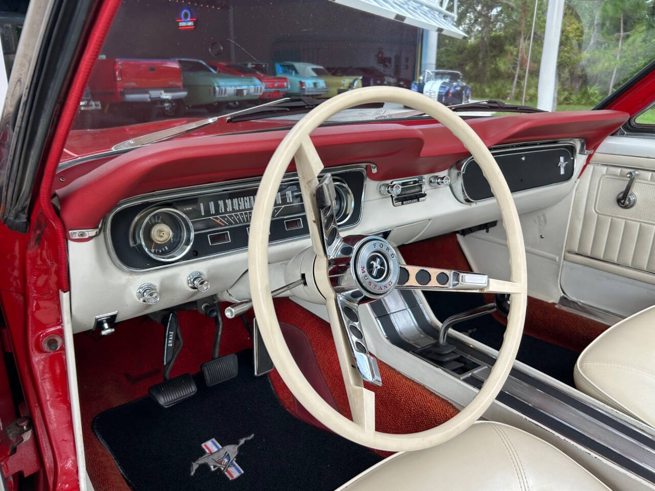 Ford-Mustang-1965-Convertible-27
