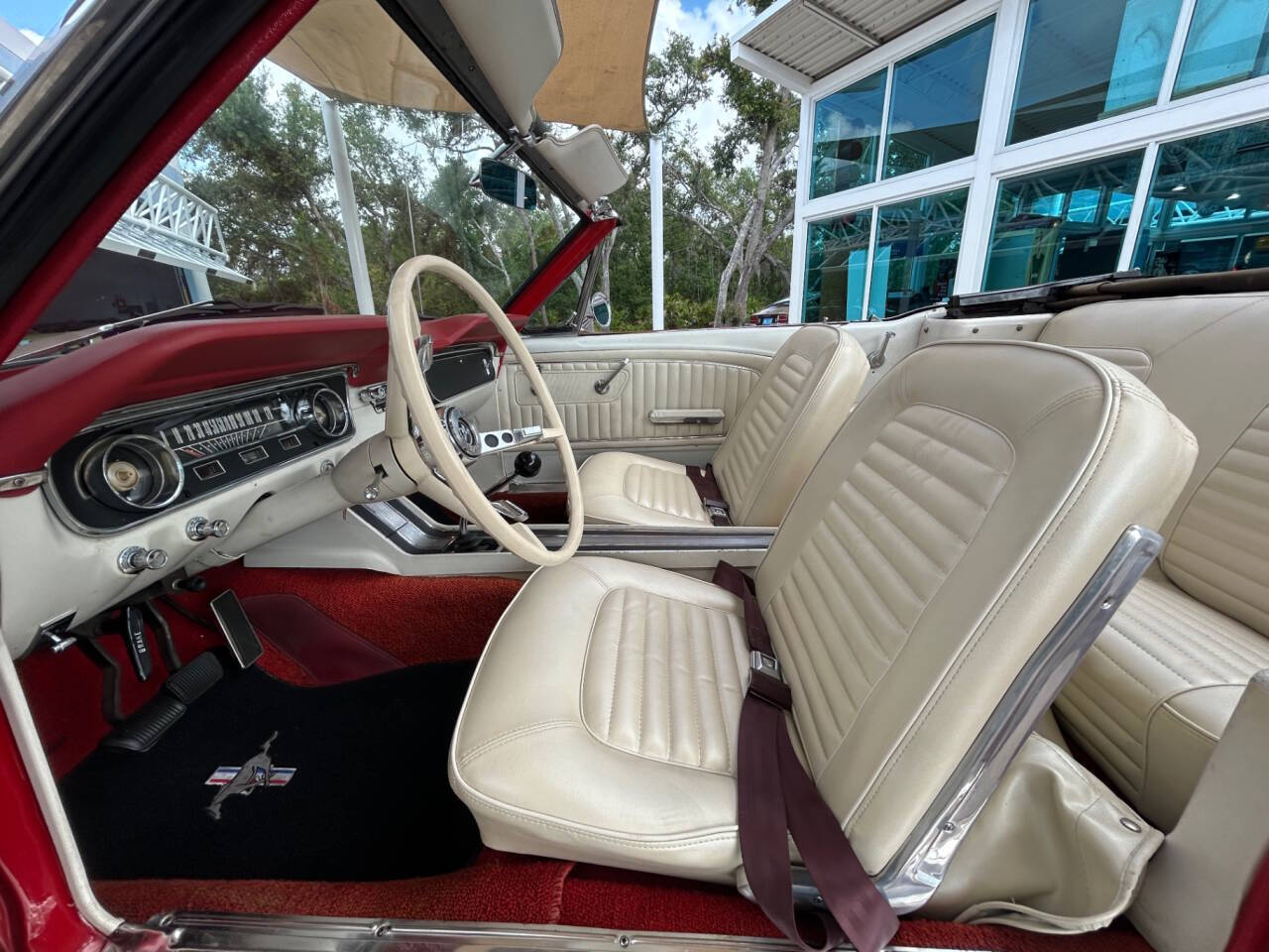 Ford-Mustang-1965-Convertible-28