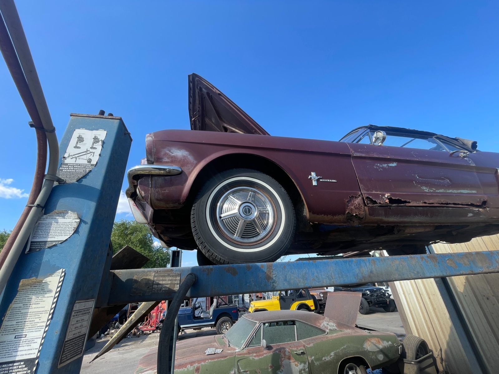 Ford-Mustang-1965-Convertible-3