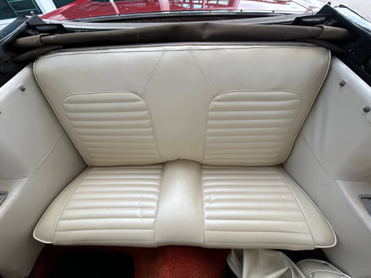Ford-Mustang-1965-Convertible-30