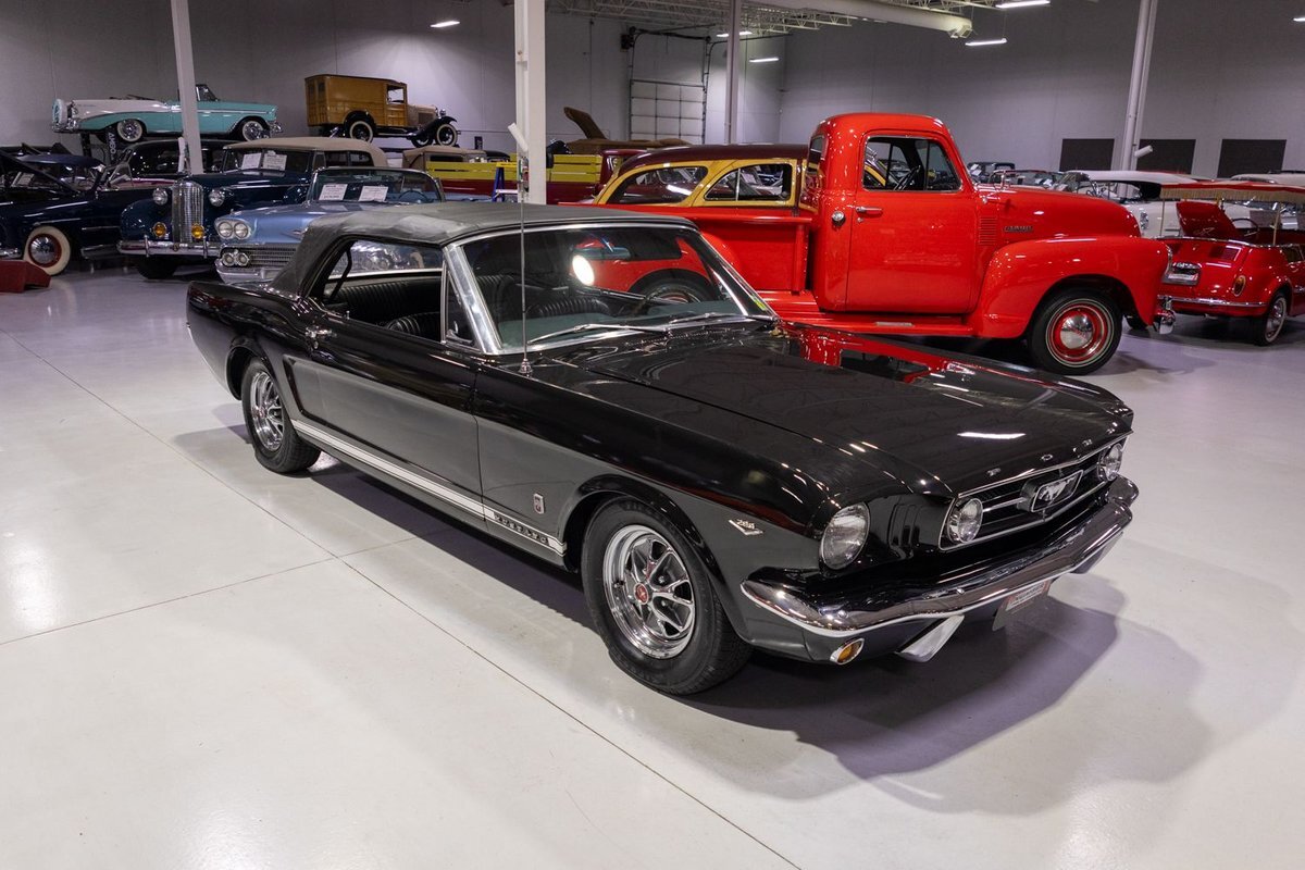 Ford-Mustang-1965-Convertible-32