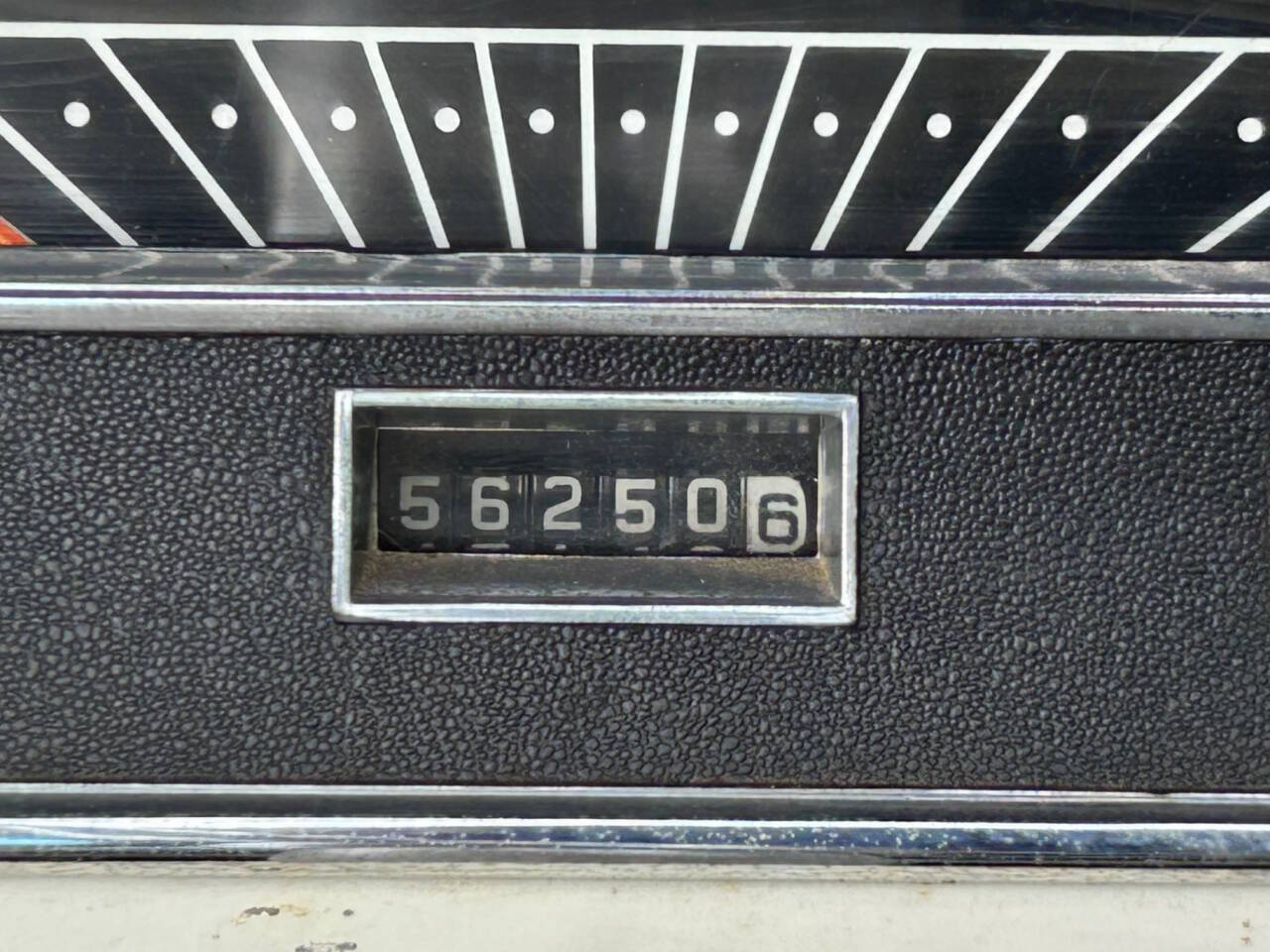 Ford-Mustang-1965-Convertible-36
