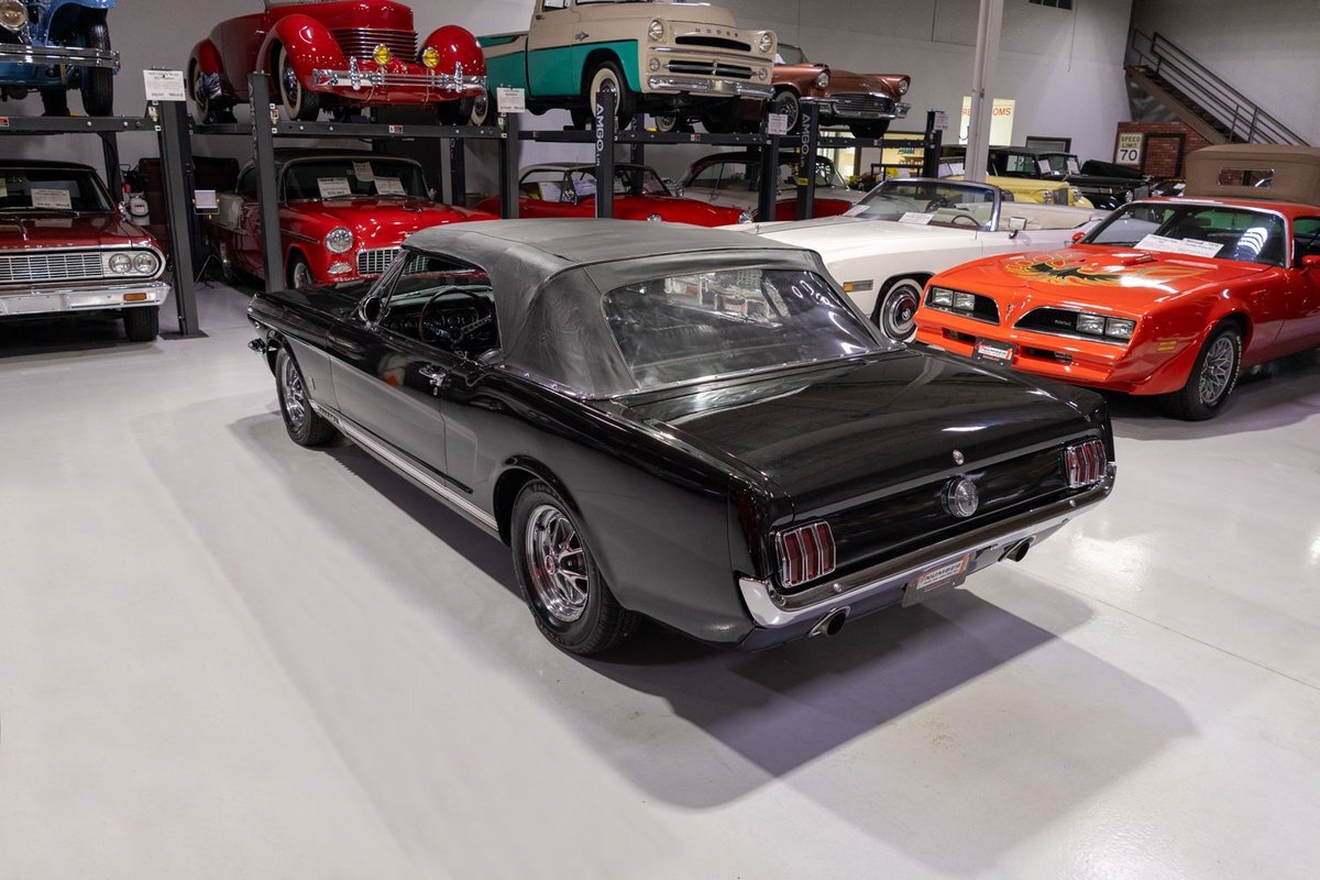 Ford-Mustang-1965-Convertible-36