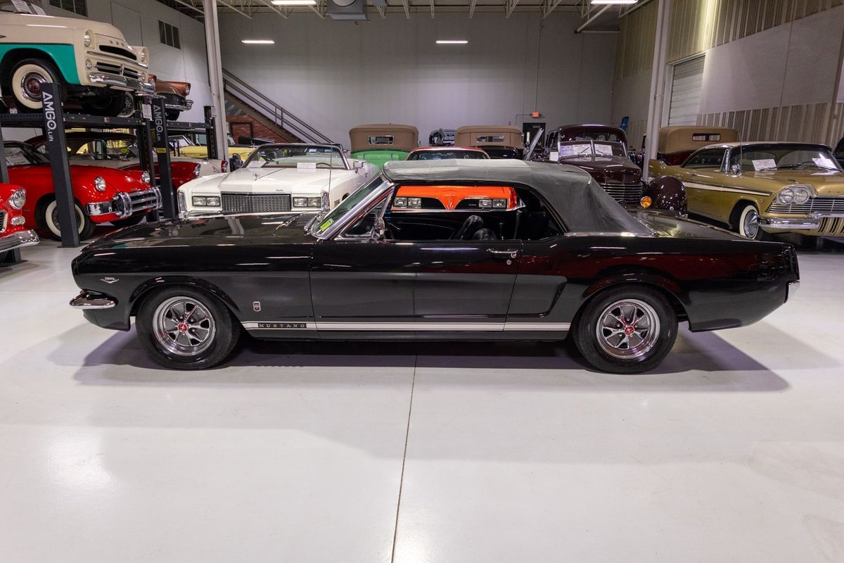 Ford-Mustang-1965-Convertible-37