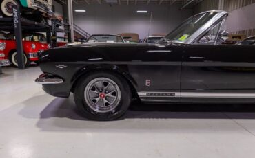 Ford-Mustang-1965-Convertible-38