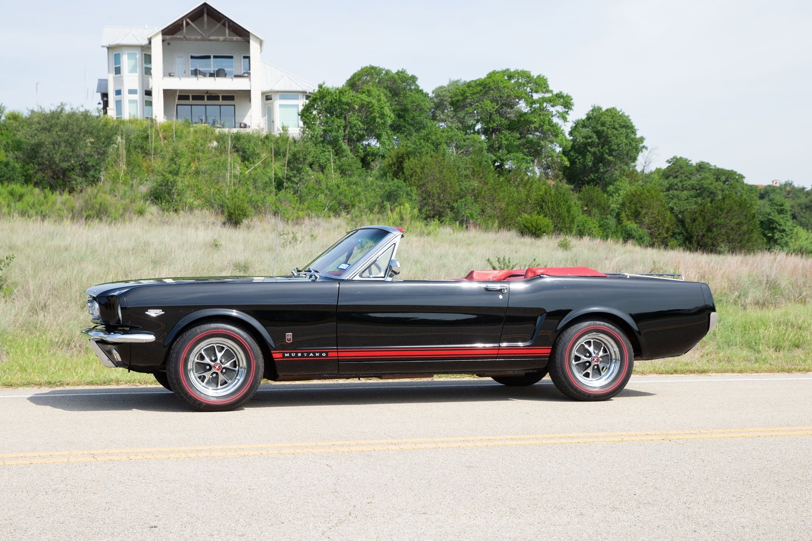 Ford-Mustang-1965-Convertible-4