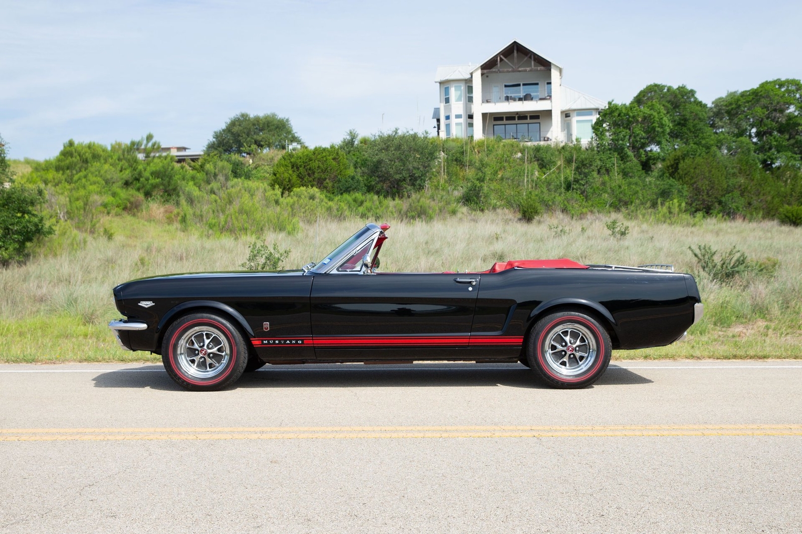 Ford-Mustang-1965-Convertible-5