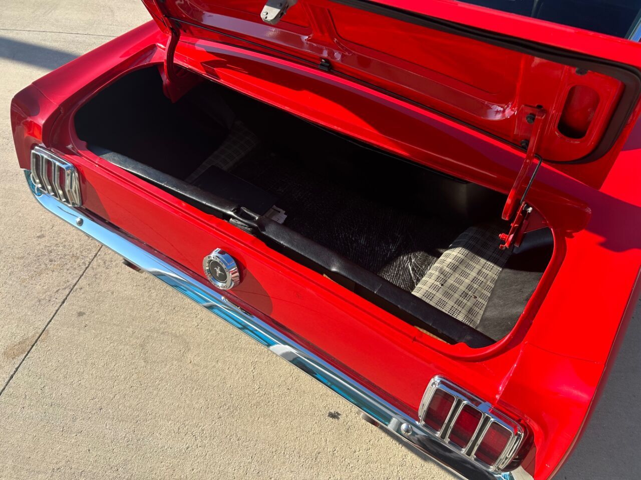 Ford-Mustang-1965-Convertible-6