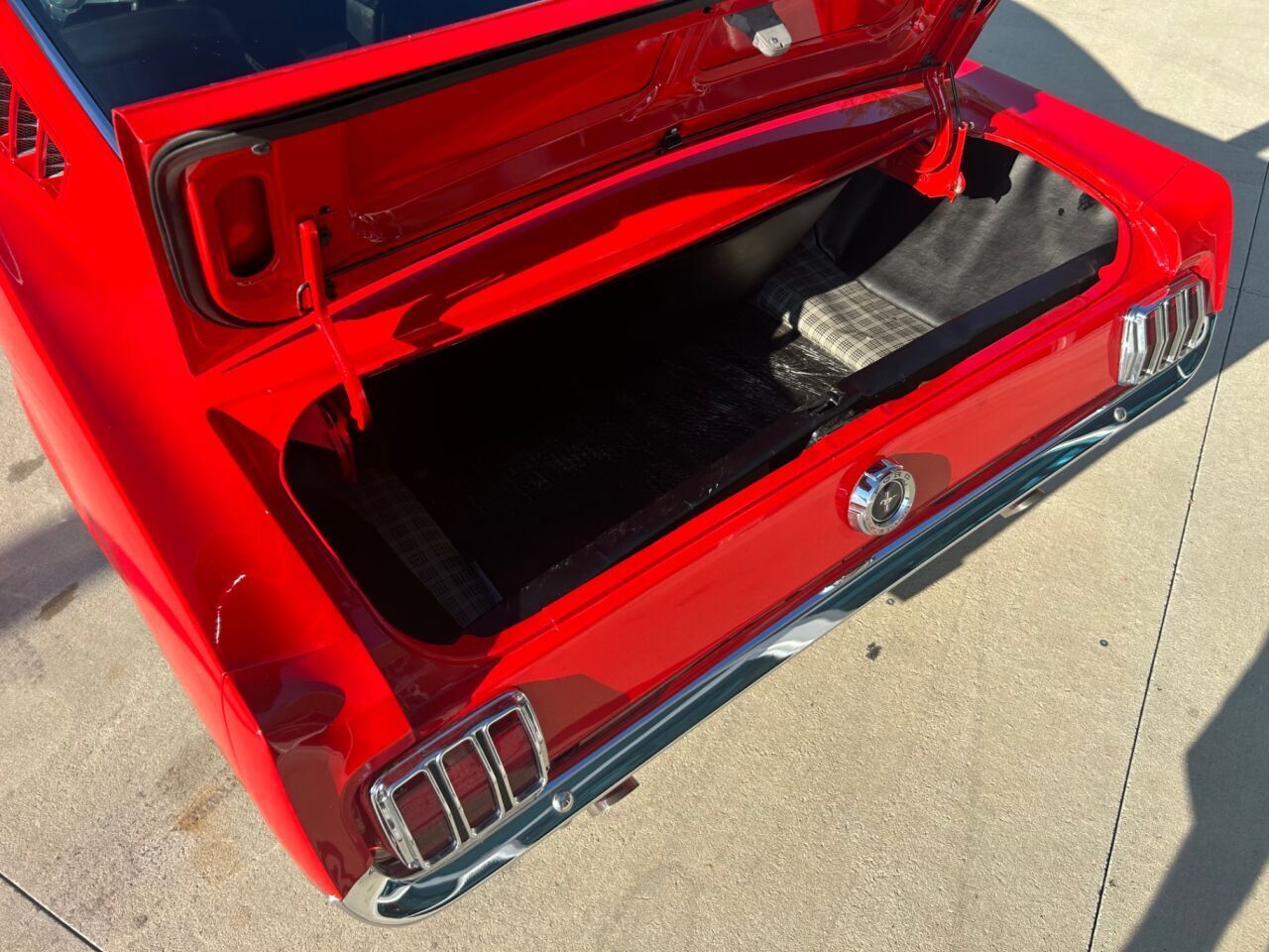 Ford-Mustang-1965-Convertible-8