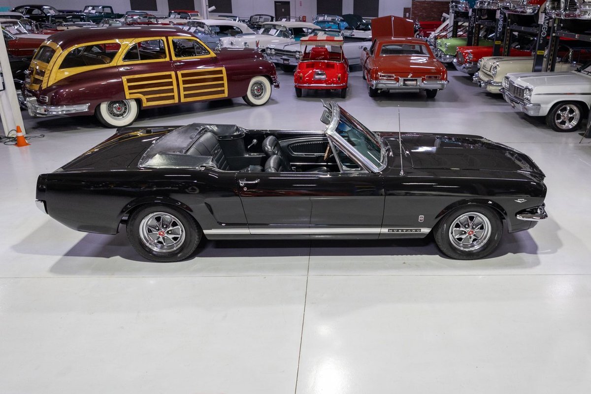 Ford-Mustang-1965-Convertible-9