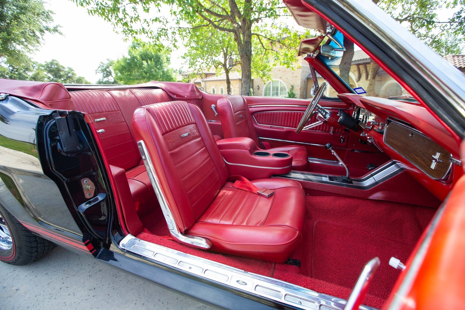 Ford-Mustang-1965-Convertible-9