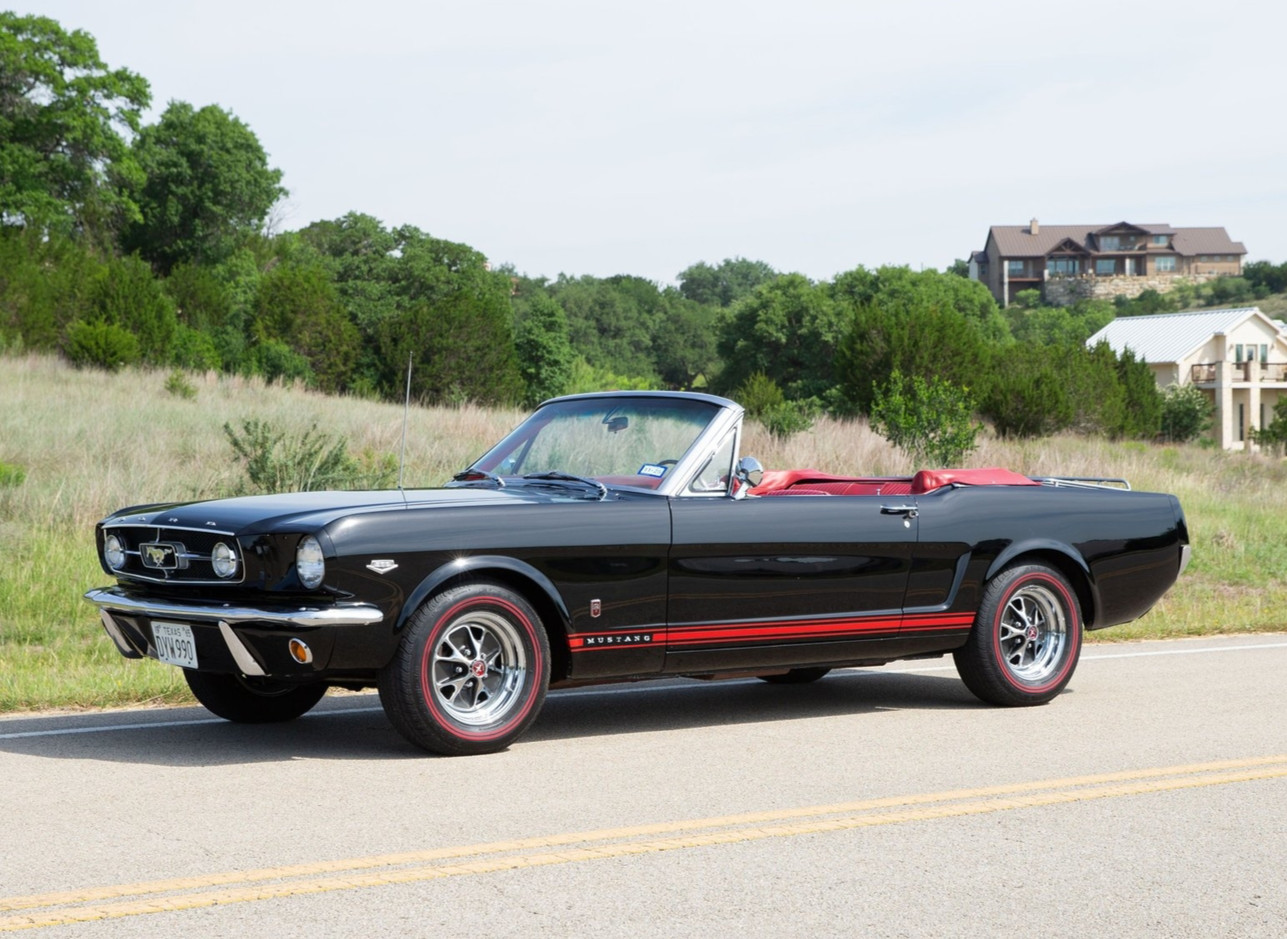 Ford-Mustang-1965-Convertible