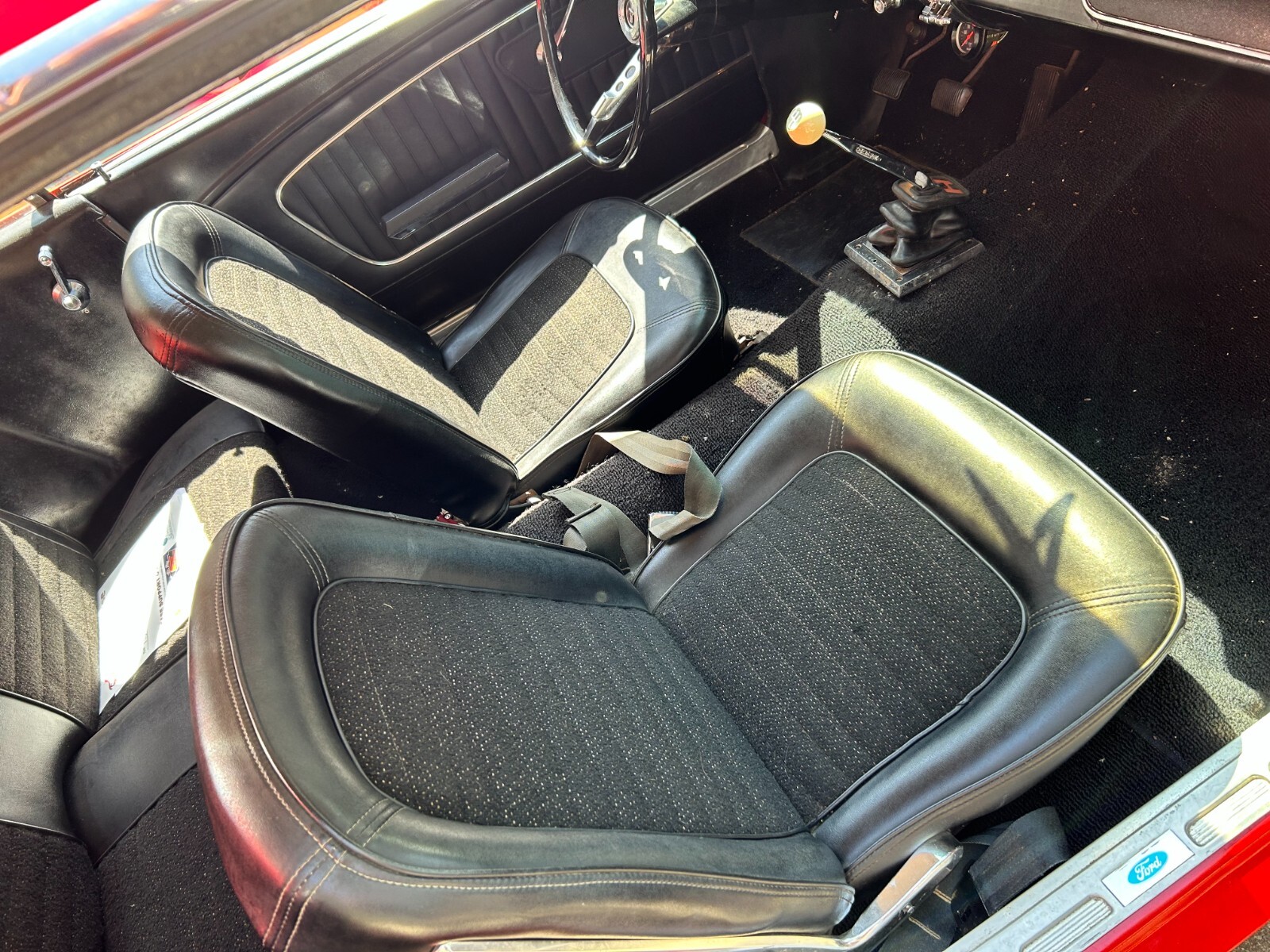 Ford-Mustang-1965-Coupe-10