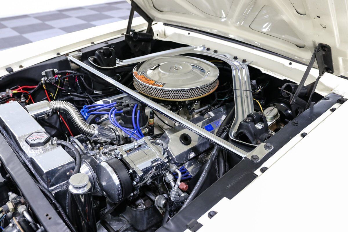 Ford-Mustang-1965-Coupe-11