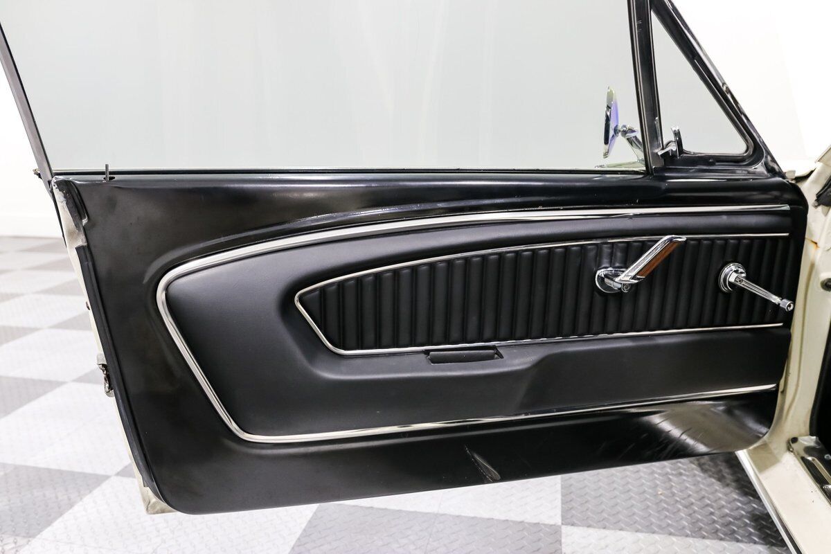 Ford-Mustang-1965-Coupe-12