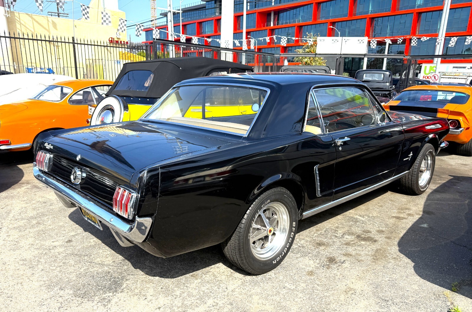 Ford-Mustang-1965-Coupe-2