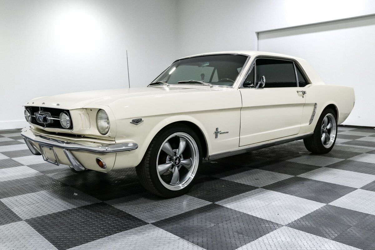 Ford-Mustang-1965-Coupe-3