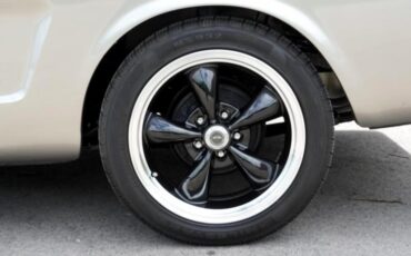 Ford-Mustang-1965-Coupe-30