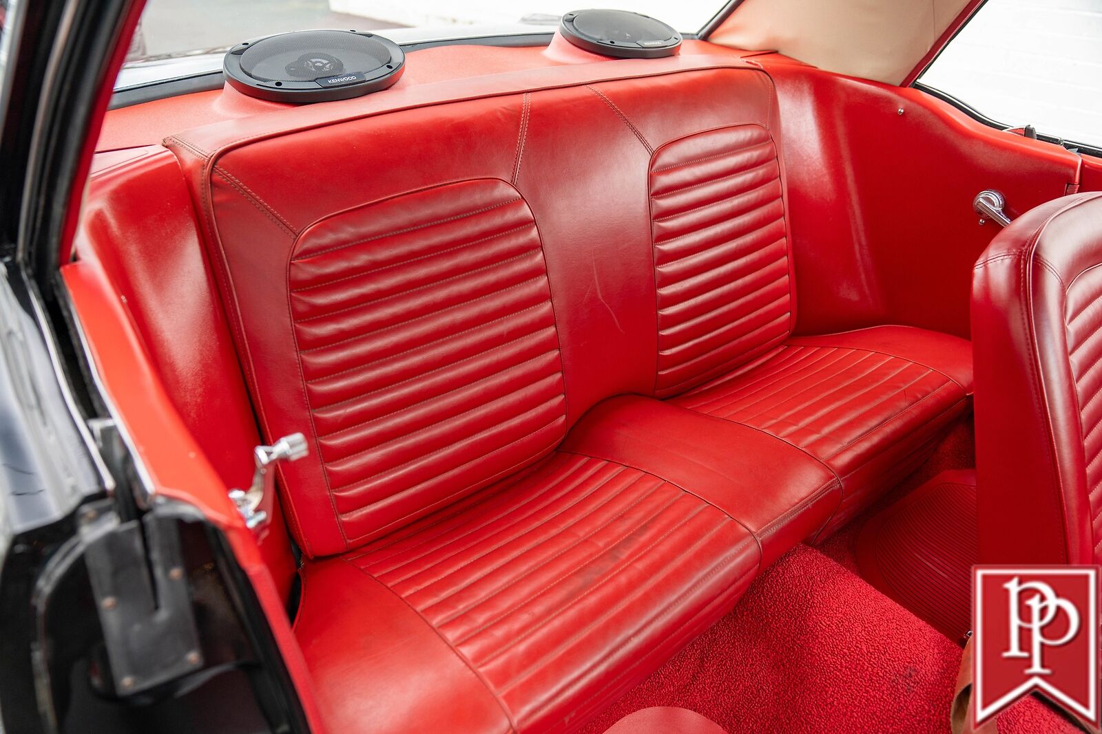 Ford-Mustang-1965-Coupe-38