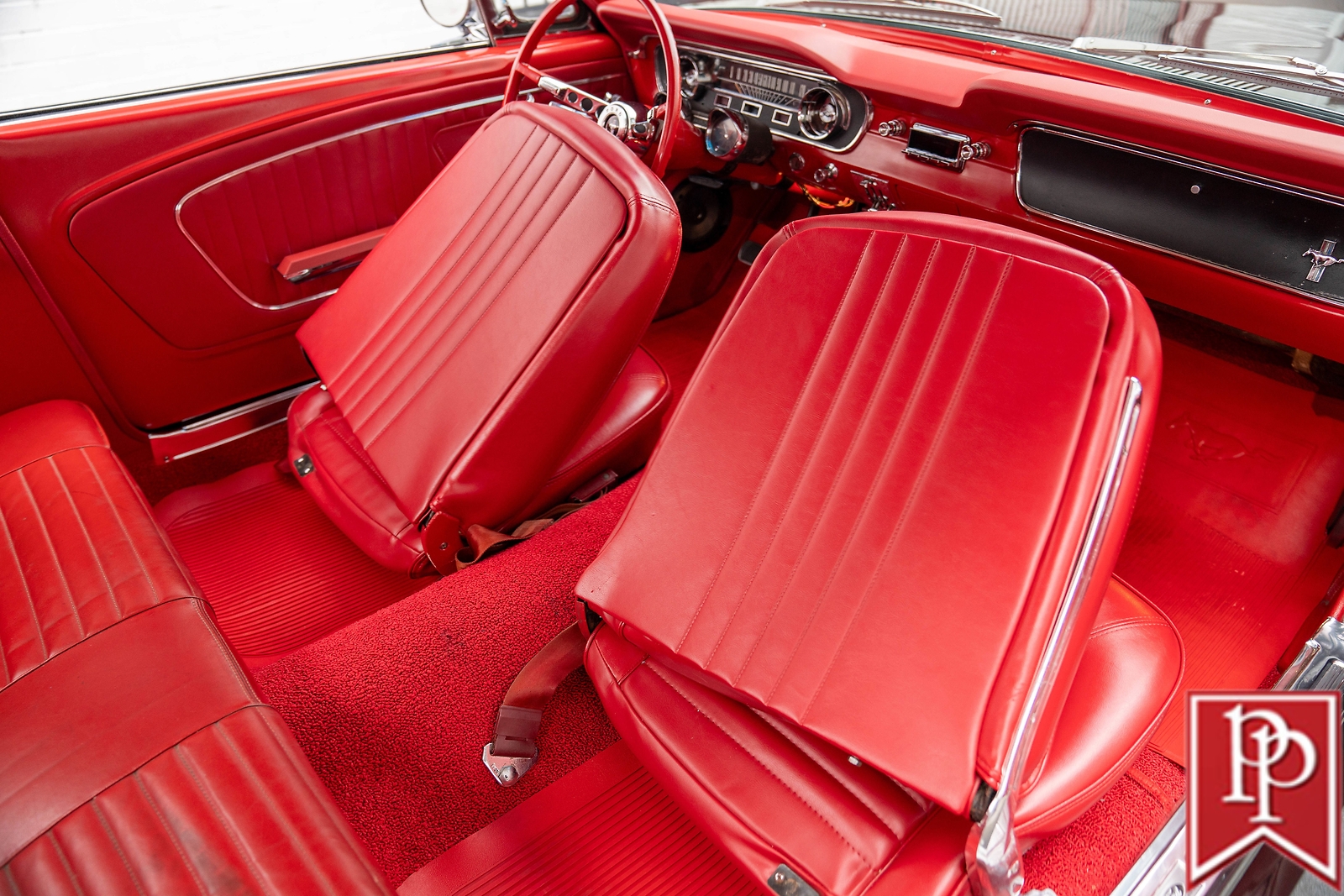 Ford-Mustang-1965-Coupe-39