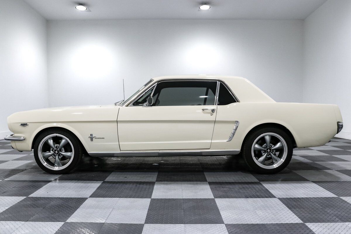 Ford-Mustang-1965-Coupe-4
