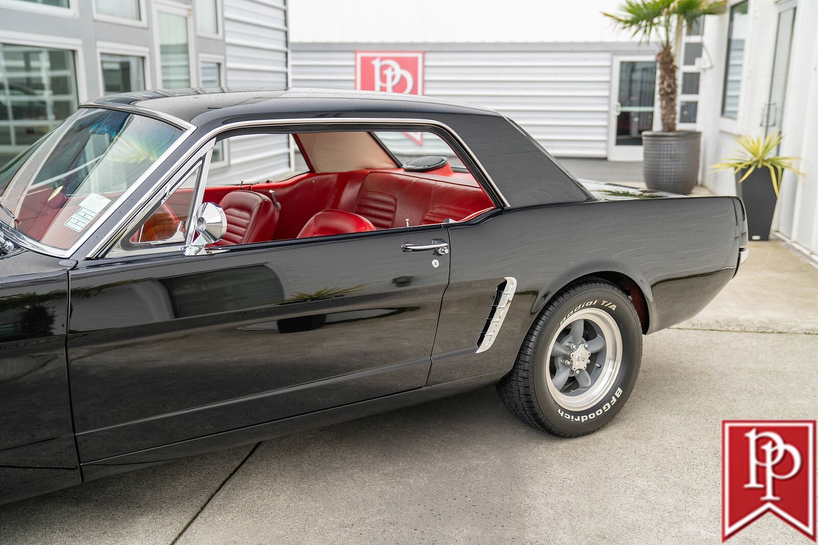 Ford-Mustang-1965-Coupe-8