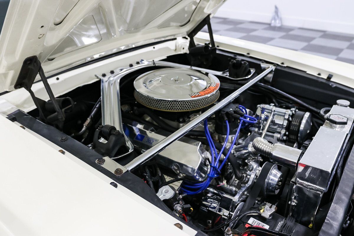 Ford-Mustang-1965-Coupe-9