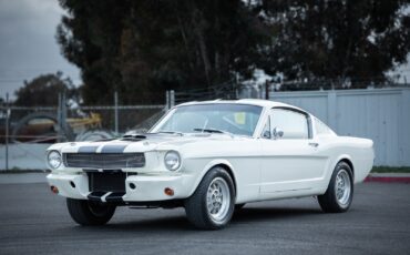 Ford-Mustang-1965-Fastback-1
