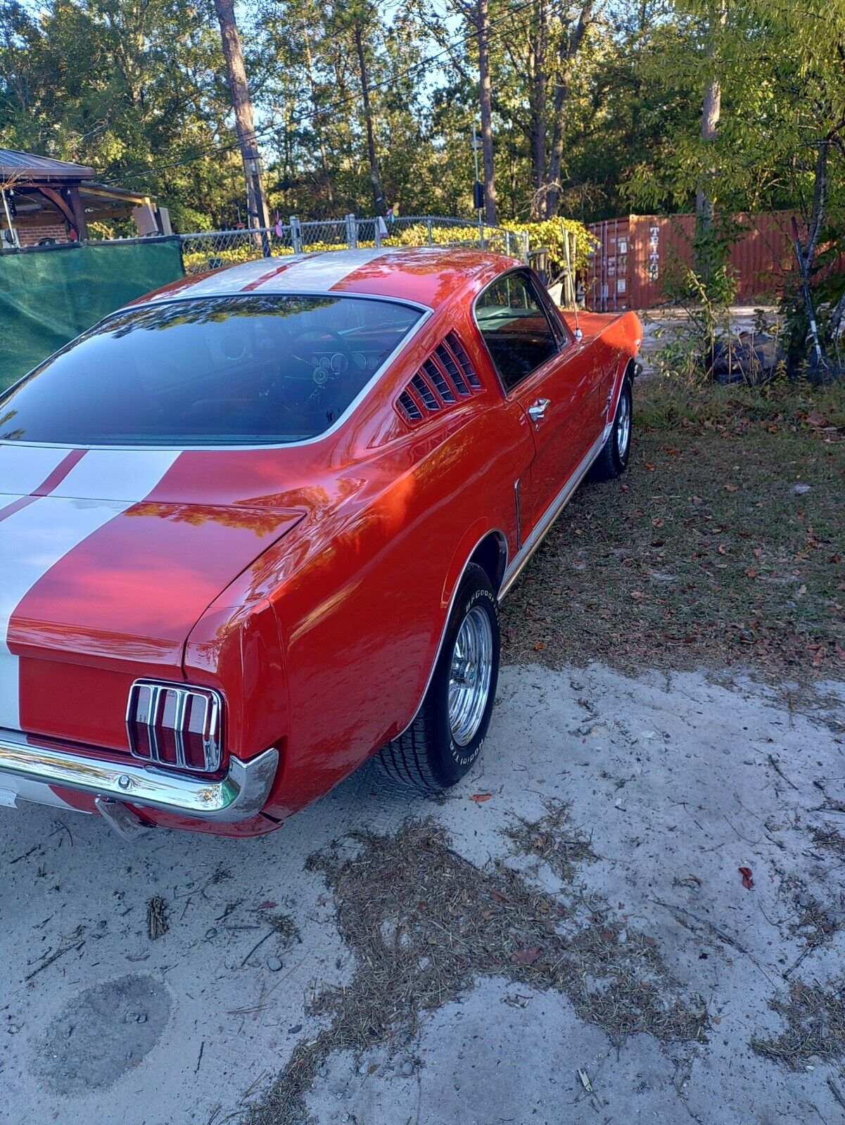 Ford-Mustang-1965-Fastback-10