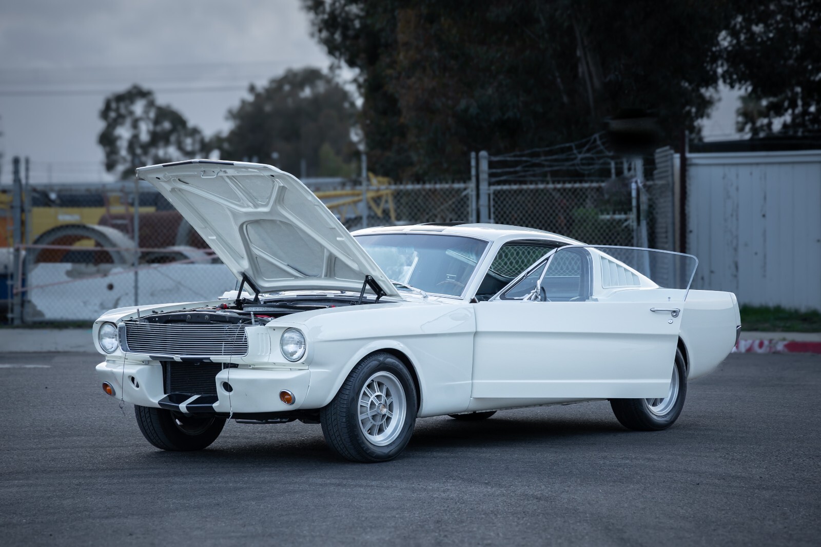 Ford-Mustang-1965-Fastback-29