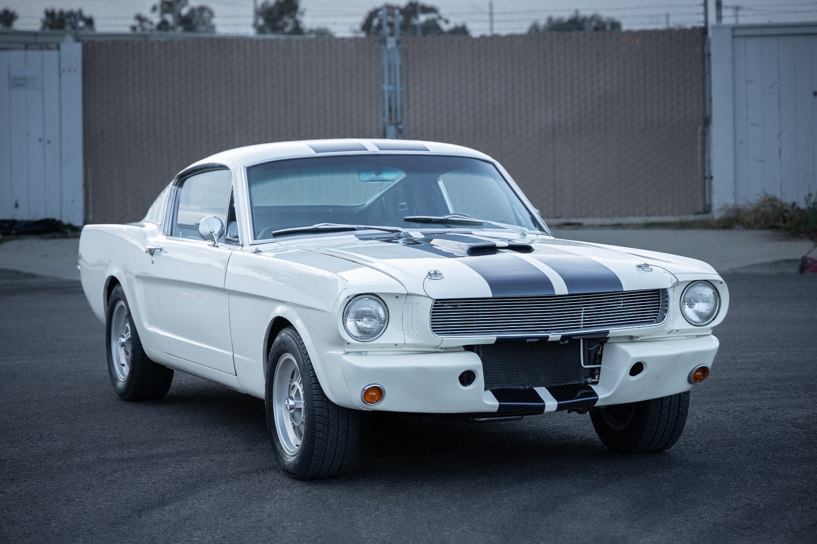 Ford-Mustang-1965-Fastback-3