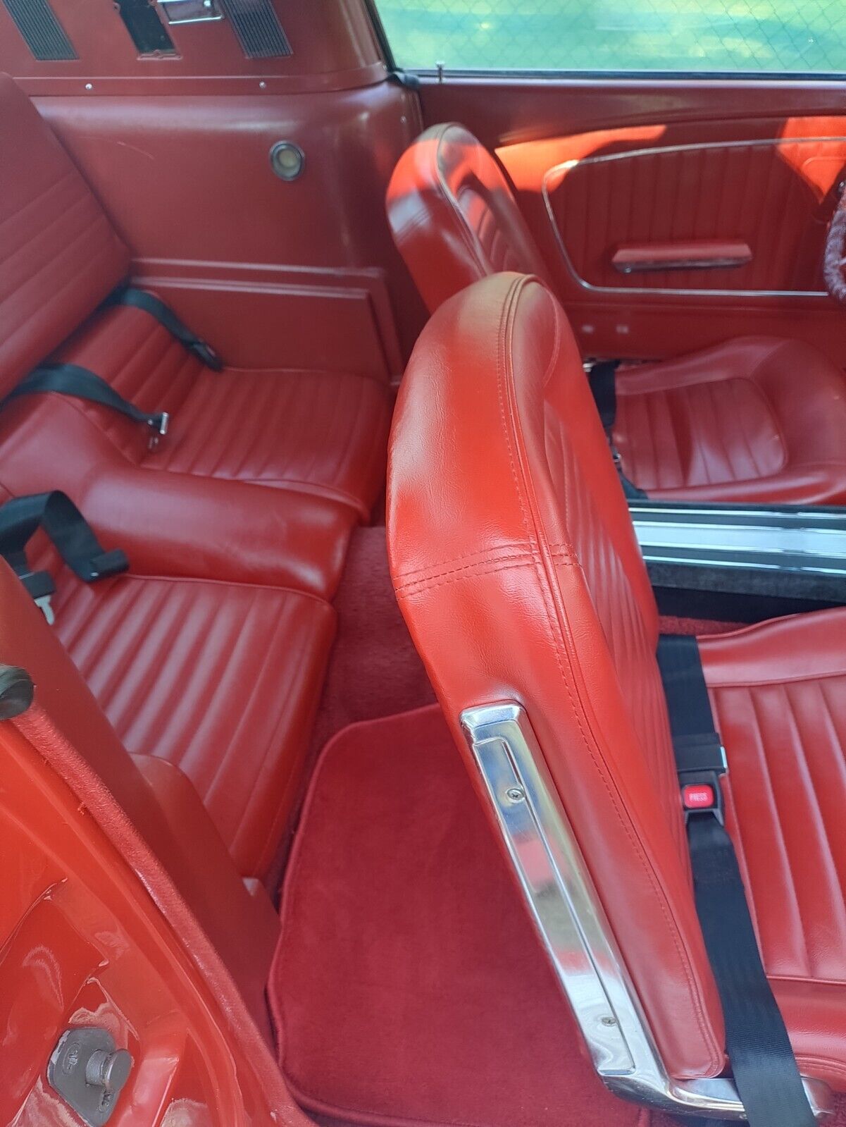Ford-Mustang-1965-Fastback-5