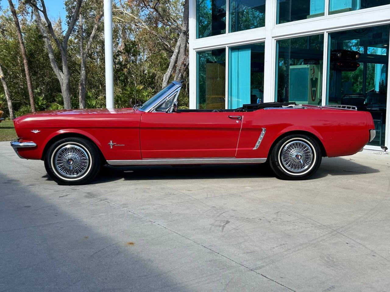 Ford-Mustang-1965-Hatchback-10