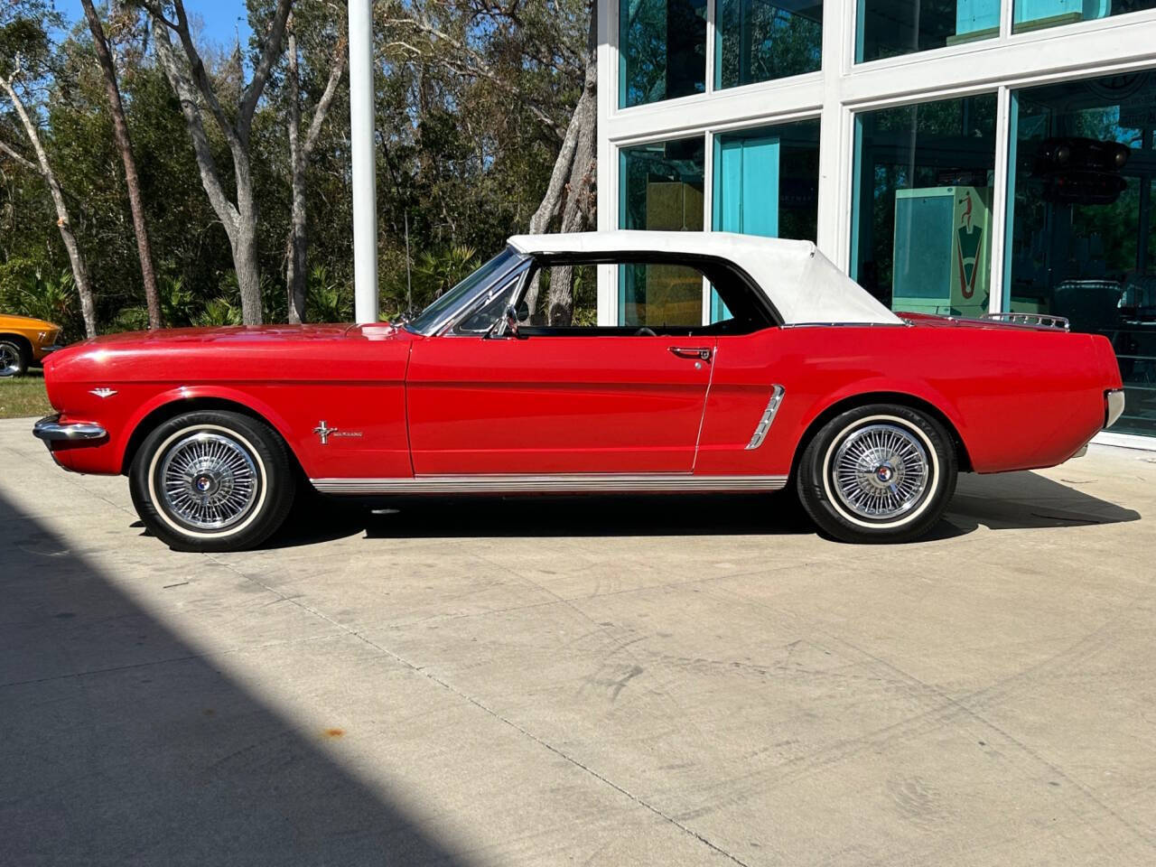 Ford-Mustang-1965-Hatchback-14