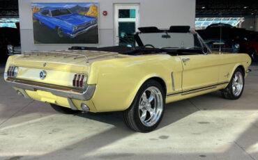 Ford-Mustang-1965-Hatchback-4