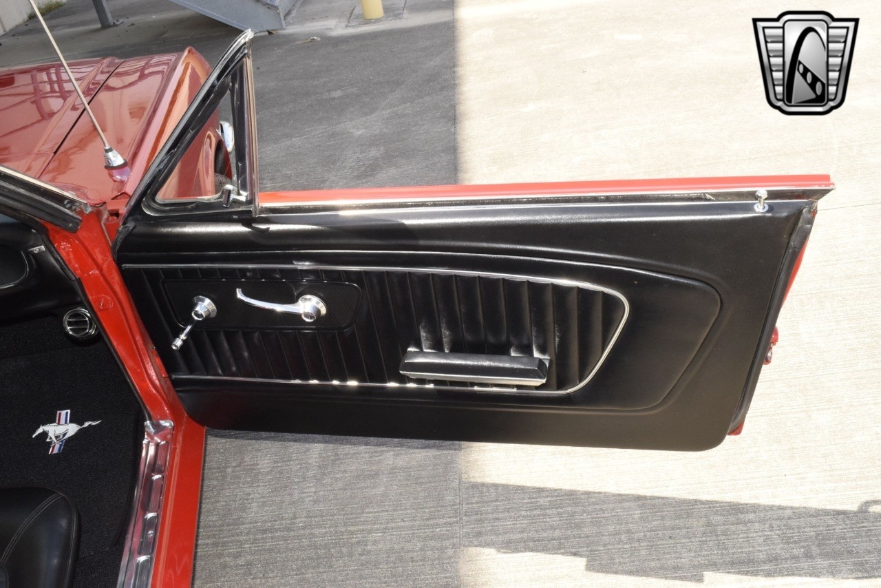 Ford-Mustang-1965-coupe-23