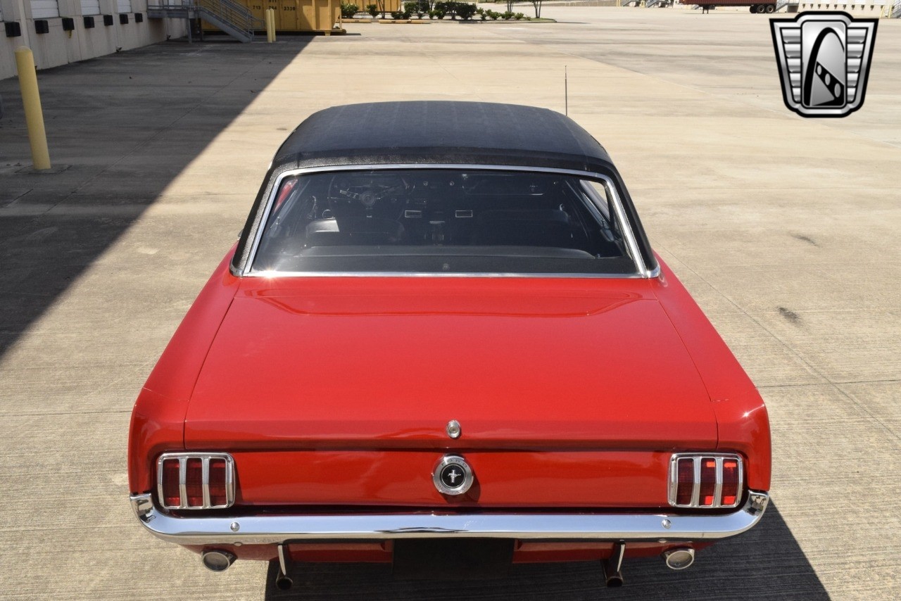 Ford-Mustang-1965-coupe-3
