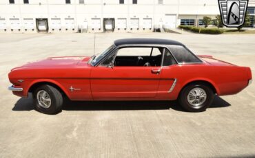 Ford-Mustang-1965-coupe-34