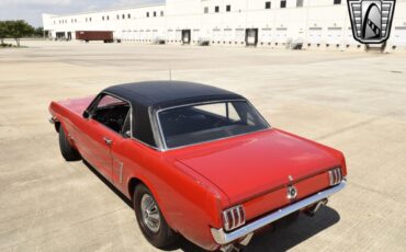 Ford-Mustang-1965-coupe-36