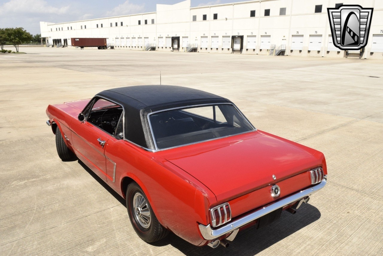 Ford-Mustang-1965-coupe-36
