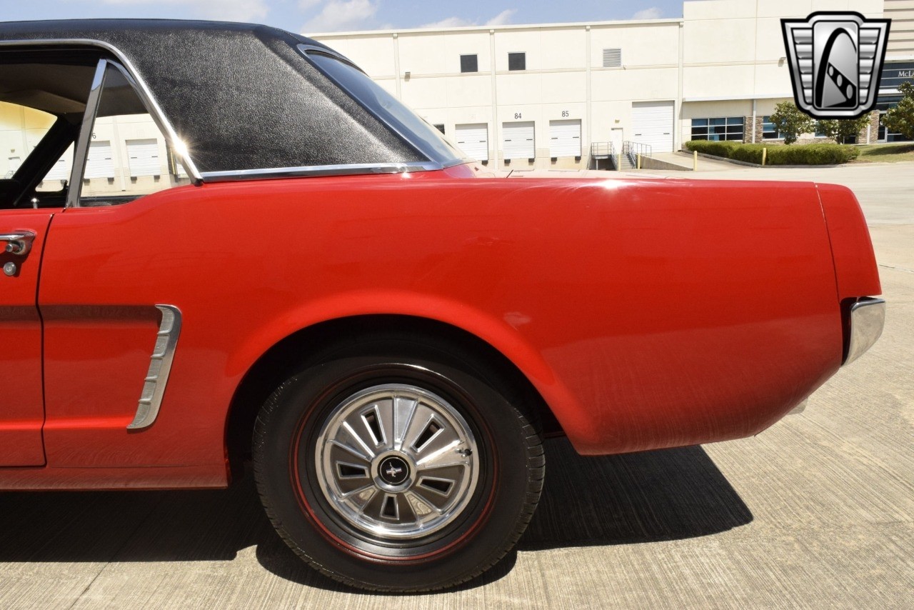 Ford-Mustang-1965-coupe-8