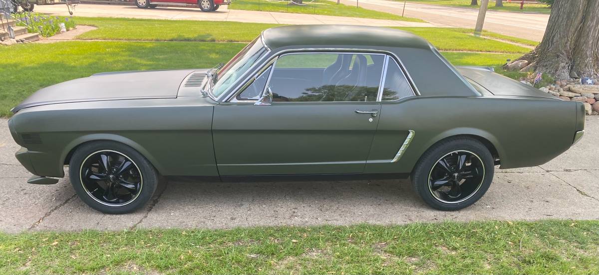 Ford-Mustang-1965-green-2