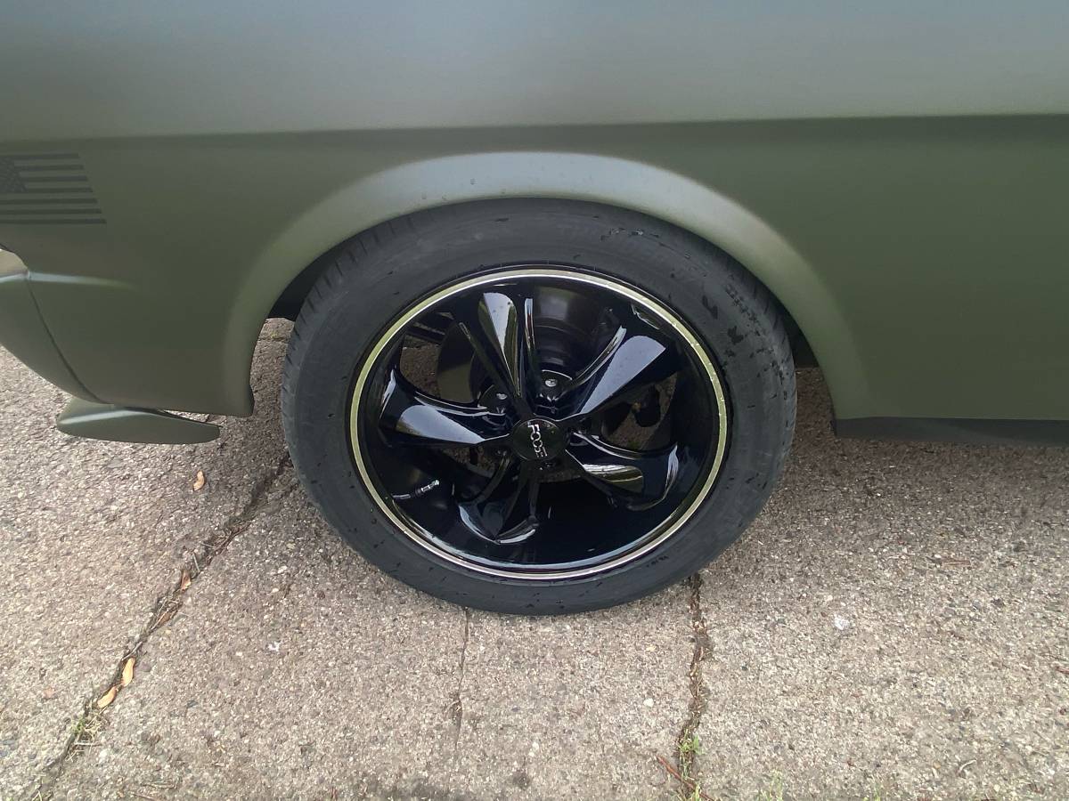 Ford-Mustang-1965-green-8