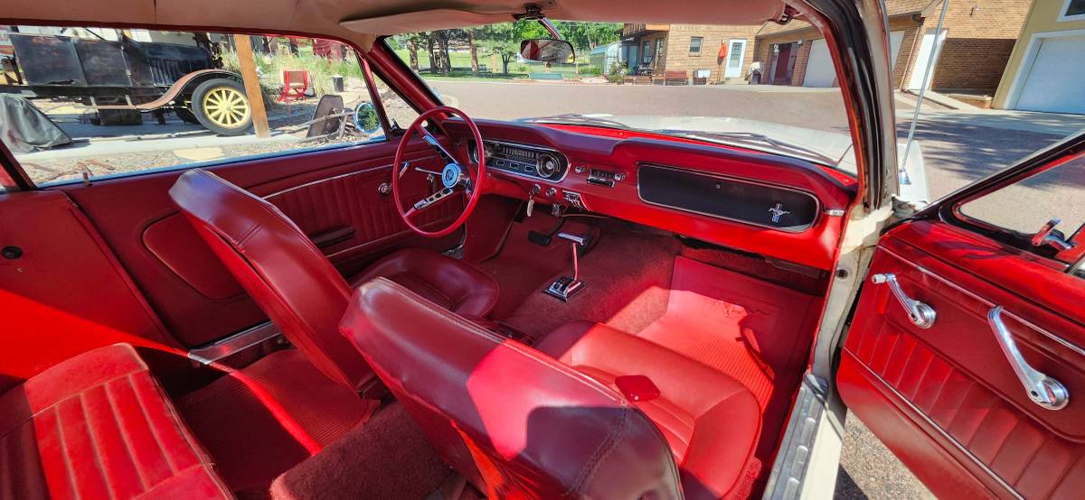 Ford-Mustang-1965-white-20