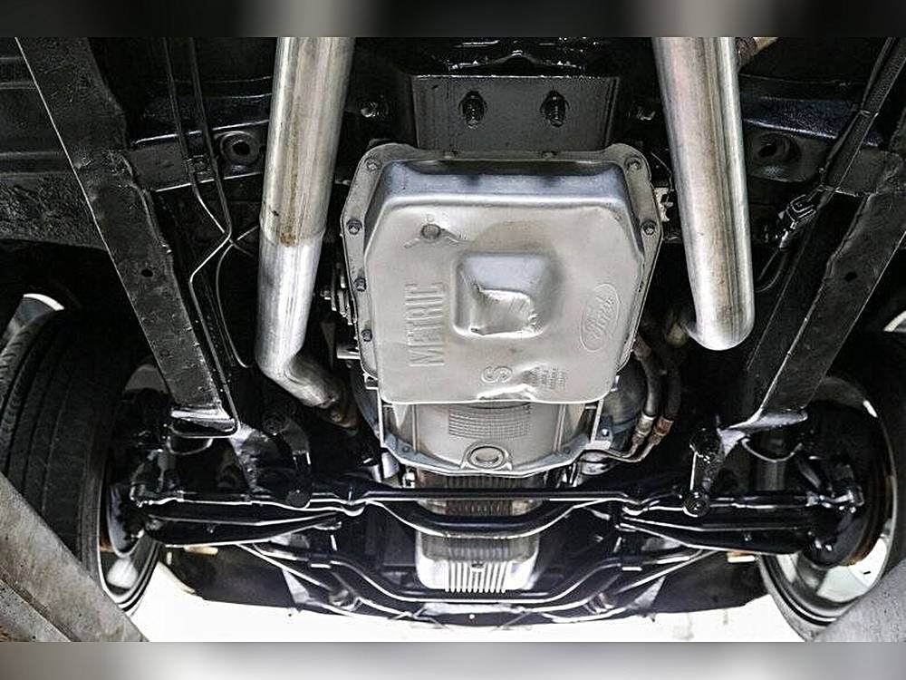 Ford-Mustang-1965-white-21