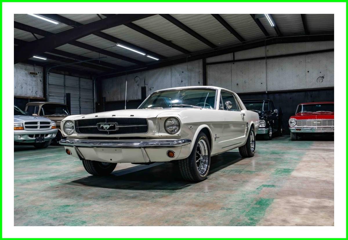 Ford Mustang  1965 white
